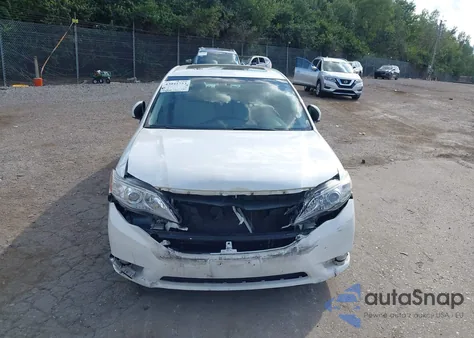 2011 Toyota Avalon Limited z USA, uszkodzony, nr VIN 4T1BK3DB8BU388540